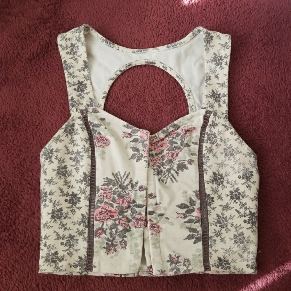 Urban outfitters crop top